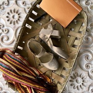 AXXIOM METALLIC WEDGE CLOG